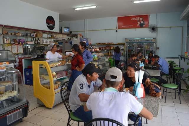 Padaria do Centro &eacute; recome&ccedil;o de ga&uacute;cho que atende com chimarr&atilde;o na m&atilde;o