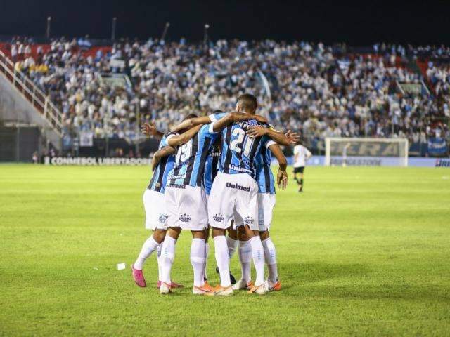 Gr&ecirc;mio domina partida e vence o Libertad por 3 a 0 em Assun&ccedil;&atilde;o 