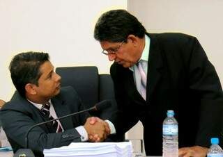 Jaime Dutra (na foto com Cicinho), que não chegou a ser afastado, recebeu R$ 42 mil em diárias até setembro (Foto: Arquivo)