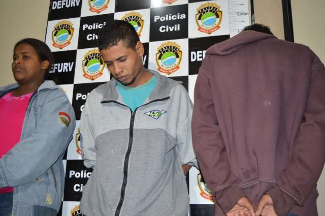 Trio rouba carro e um acaba morto por cobrar o dinheiro da venda