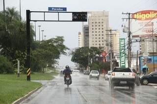 Em Campo Grande, as chuvas atingiram várias regiões. (Foto: Marcos Ermínio)