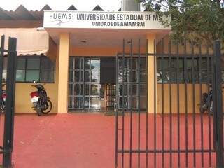 Unidade da Uems em Amambaí oferece o curso deste de 2015. (Foto: Amabai Notícias)  