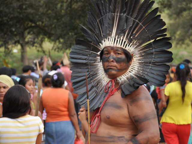  &Iacute;ndios j&aacute; plantaram em 14 hectares de fazenda invadida em Miranda