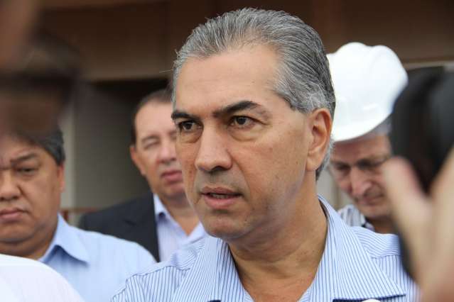 Governador participa de lan&ccedil;amento de pedra fundantal de Hospital