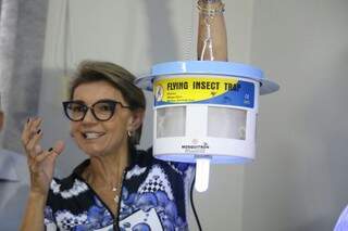 Flying Insect Trap&quot; foi outra armadilha apresentada hoje pela gestora de projetos do Instituto Seiva Brasil, Gracita Santos Barbosa. (Foto: Fernando Antunes)