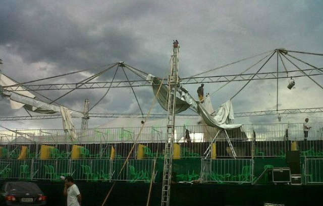  Chuva e vento forte cancelam show da dupla Milion&aacute;rio e Jos&eacute; Rico em Dourados