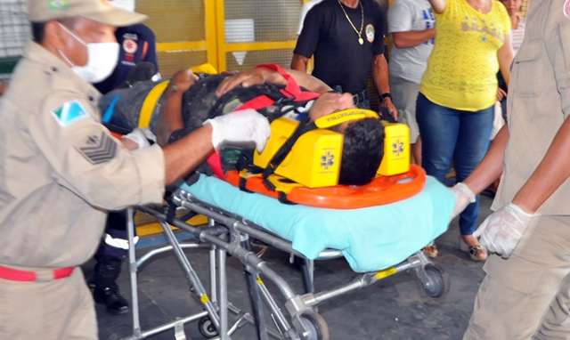 Policial ferido em persegui&ccedil;&atilde;o piora e &eacute; encaminhado &agrave;s pressas para Santa Casa