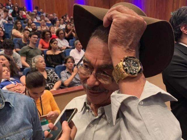 De capataz a pol&iacute;ticos, C&acirc;mara exalta &ldquo;hist&oacute;rias de vida&rdquo; em homenagens