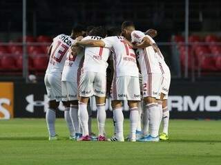 S&atilde;o Paulo domina partida e faz 3 a 0 na Chapecoense 