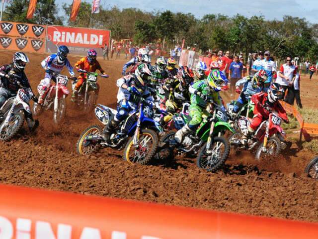  Momentos finais do Campeonato Brasileiro de Motocross t&ecirc;m muita adrenalina
