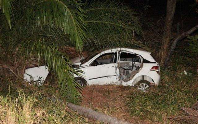 Cinco da mesma fam&iacute;lia ficam feridas em acidente na BR-163