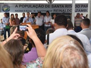 Governador aproveitou para também repassar verba para a saúde e anunciar mais obras na região (Foto Jéssica Barbosa/Divulgação)
