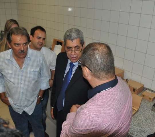 Puccinelli revela um 3&ordm; interessado na vaga aberta no Tribunal de Contas