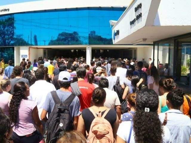 Aten&ccedil;&atilde;o: port&otilde;es fecham &agrave;s 14h para candidatos de concurso da Educa&ccedil;&atilde;o