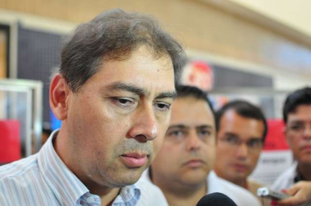 Funcion&aacute;rios do programa Segundo Tempo dizem que n&atilde;o receberam; Prefeito nega