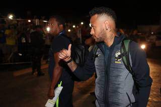 Com Neymar de visual novo, a Seleção já está na cidade de Samara, local do jogo de segunda-feira diante do México (Foto: Lucas Figueiredo/CBF)