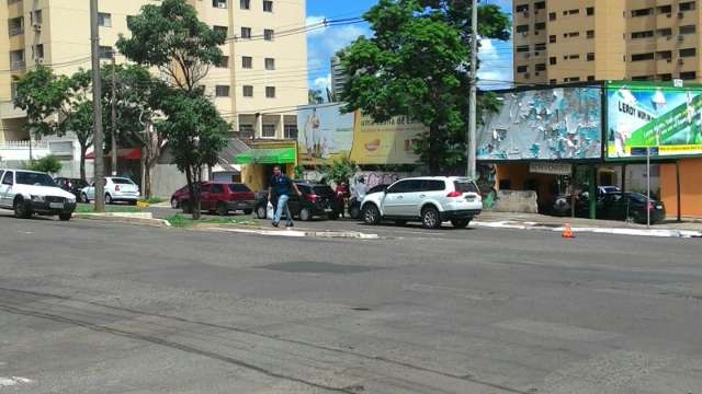 Falta de aten&ccedil;&atilde;o causa acidente com tr&ecirc;s ve&iacute;culos na avenida Mato Grosso 