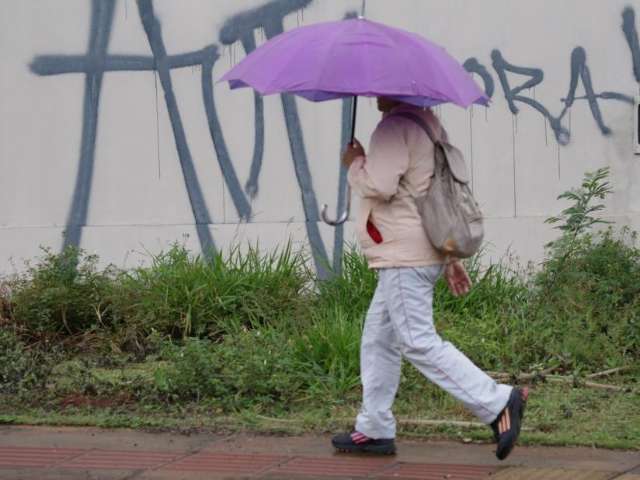 Inverno chega dia 21 com chuva que derruba temperatura para 9&ordm;C