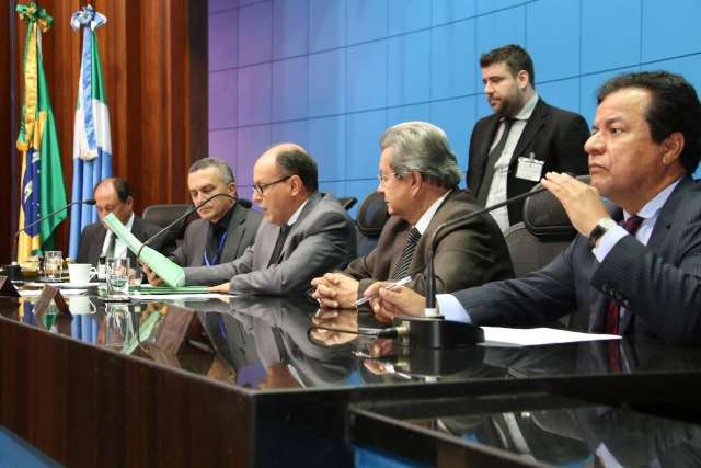 Deputados aprovam campanha e medidas preventivas contra a depress&atilde;o