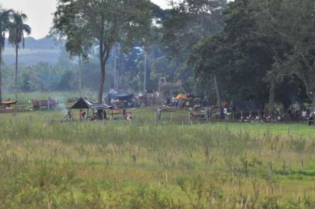 &Iacute;ndios terena invadem pela segunda vez fazenda Buriti em Sidrol&acirc;ndia 