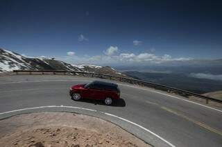 Range Rover quebra recorde em Pikes Peak