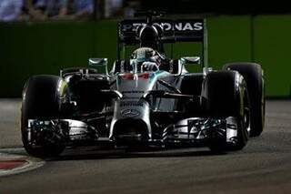 Hamilton largará na frente no GP de Cingapura. 