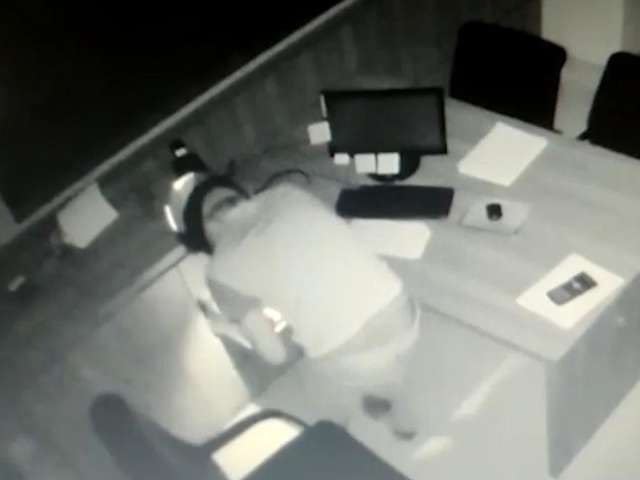 Especialista em invadir lojas com portas de vidro &eacute; preso ap&oacute;s 5 furtos em 1 ano