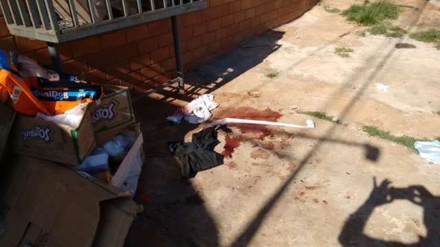 Ladr&atilde;o rendeu 6 pessoas em mercado antes de ser baleado por PM