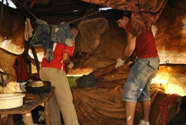 Adolescente de 14 anos &eacute; morta a golpes de faca e marido &eacute; suspeito 