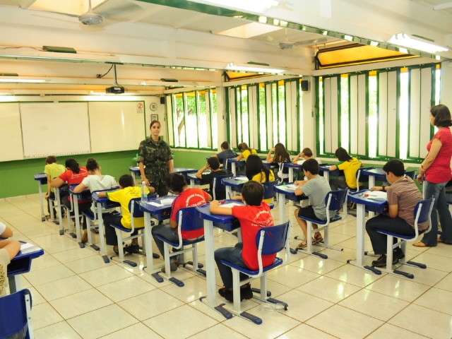 Prova no Col&eacute;gio Militar tem 27 concorrendo a uma vaga