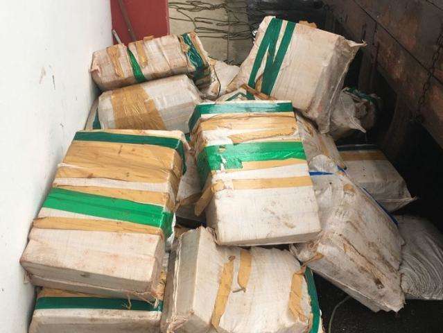 Grupo &eacute; preso em SP com 1 tonelada de maconha buscada em MS 