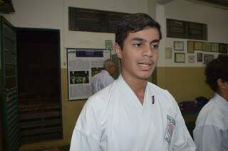Caio dos Santos tem 15 anos e comentou que  o treino melhorou sua concentração (Foto: Alana Portela)