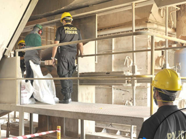  Pol&iacute;cia Federal incinera 758 quilos de coca&iacute;na em Corumb&aacute;