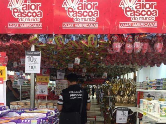 Ap&oacute;s den&uacute;ncia, Procon encontra 2,2 mil produtos irregulares em loja da Capital
