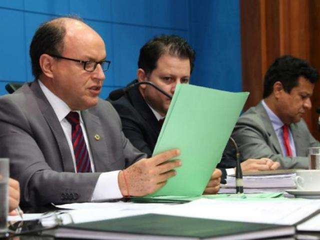 CPI tem dez ades&otilde;es e livra Zeca de investiga&ccedil;&atilde;o sobre incentivos fiscais