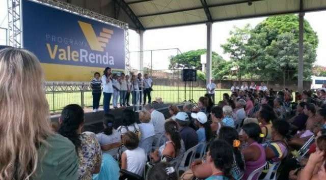 Benefici&aacute;rios de programas sociais t&ecirc;m direito a tarifa reduzida de energia