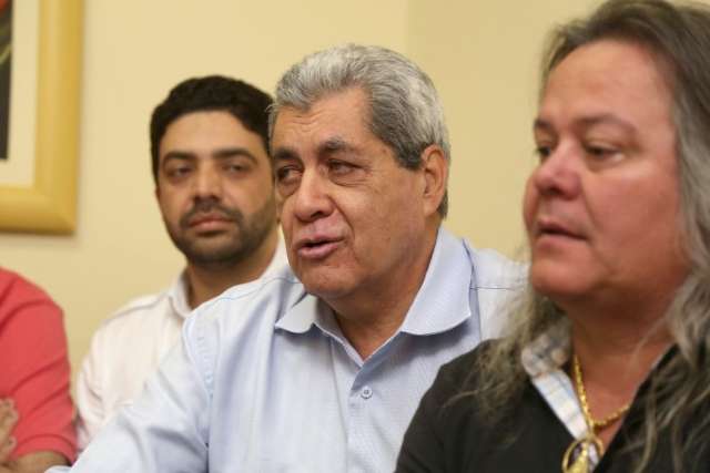 Lideran&ccedil;as do PMDB admitem que Andr&eacute; deve recusar candidatura