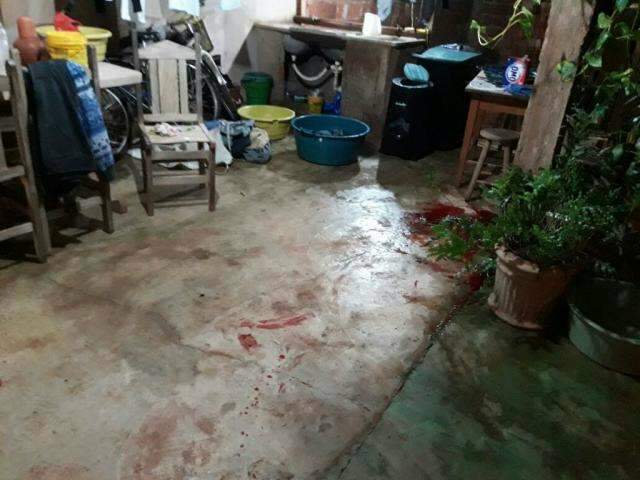 Padrasto invade casa, mata jovem a tiros e deixa m&atilde;e em estado grave