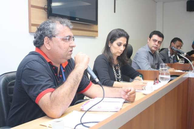 CPI da Sa&uacute;de ouve Conselho Estadual que diz n&atilde;o ser respons&aacute;vel por fiscaliza&ccedil;&atilde;o