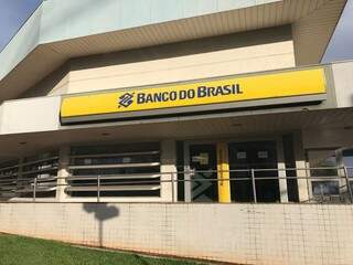 Agência da Ricardo Brandão: fechamento pegou clientes de surpresa, apesar de comunicados (Foto: Lucimar Couto).