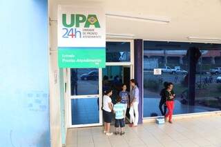Número de profissionais em UPAs não vem suprindo demanda de pacientes com sintomas de dengue. (Foto:Fernando Antunes) 