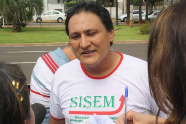 Sindicato diz que agentes n&atilde;o descartam greve e podem acampar na prefeitura