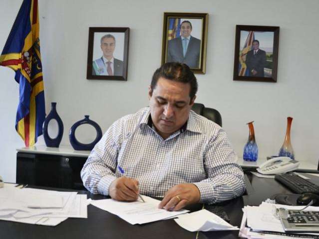Para evitar suspens&atilde;o de cirurgias e exames, prefeitura repassa R$ 950 mil