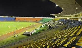 O Estádio Douradão está com laudos aprovados, segundo a FFMS, e em condições de receber os jogos do Estadual (Foto: Arquivo)