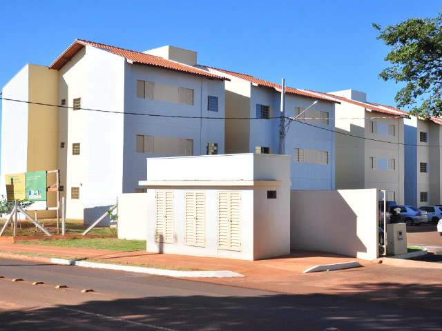 Ao entregar residencial, Puccinelli reafirma meta para setor habitacional