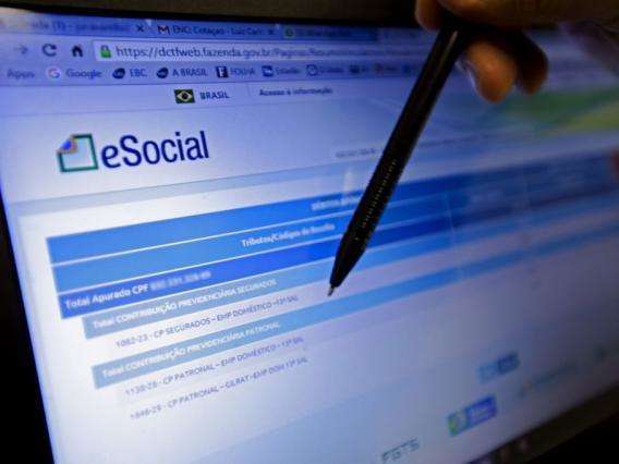 Governo anuncia mudan&ccedil;as no eSocial e prev&ecirc; novos sistemas
