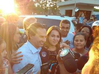 Prefeito eleito, Marquinhos Trad (PSD), e sua vice, Adriane Lopes (PEN), após o resultado do segundo turno no dia 30 de outubro. (Foto: Leonardo Rocha)