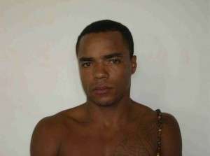 Ap&oacute;s persegui&ccedil;&atilde;o, homem de 27 anos &eacute; assassinado a tiros  