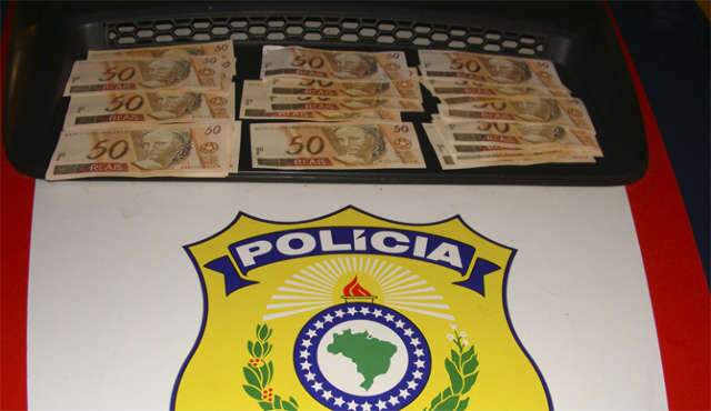 PRF prende tr&ecirc;s com R$ 1.550 em c&eacute;dulas falsas na BR-163