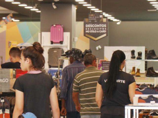 Com&eacute;rcio varejista deve contratar at&eacute; 1,5 mil tempor&aacute;rios em Campo Grande